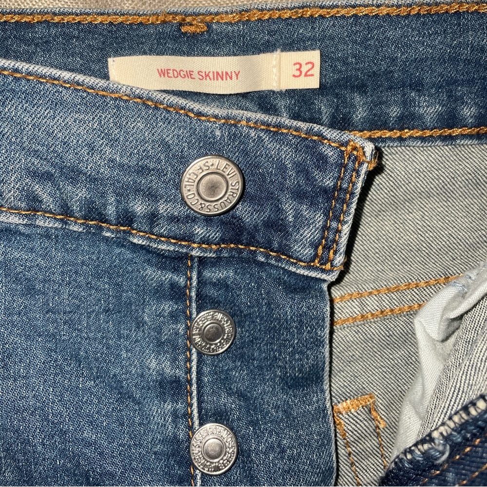 Levi’s Wedgie Skinny Jean